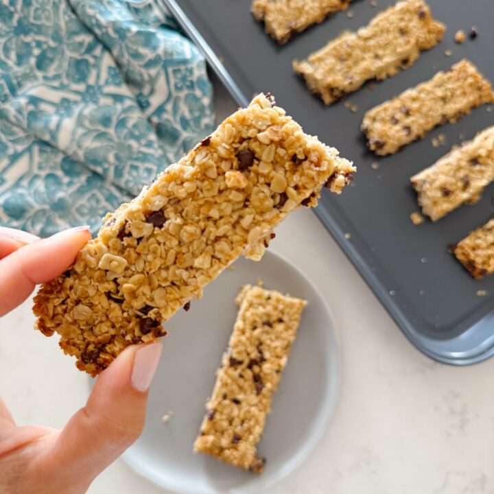 Easy and Delicious Homemade Chocolate Chip Granola Bars Recipe