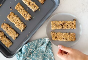 Easy and Delicious Homemade Chocolate Chip Granola Bars Recipe