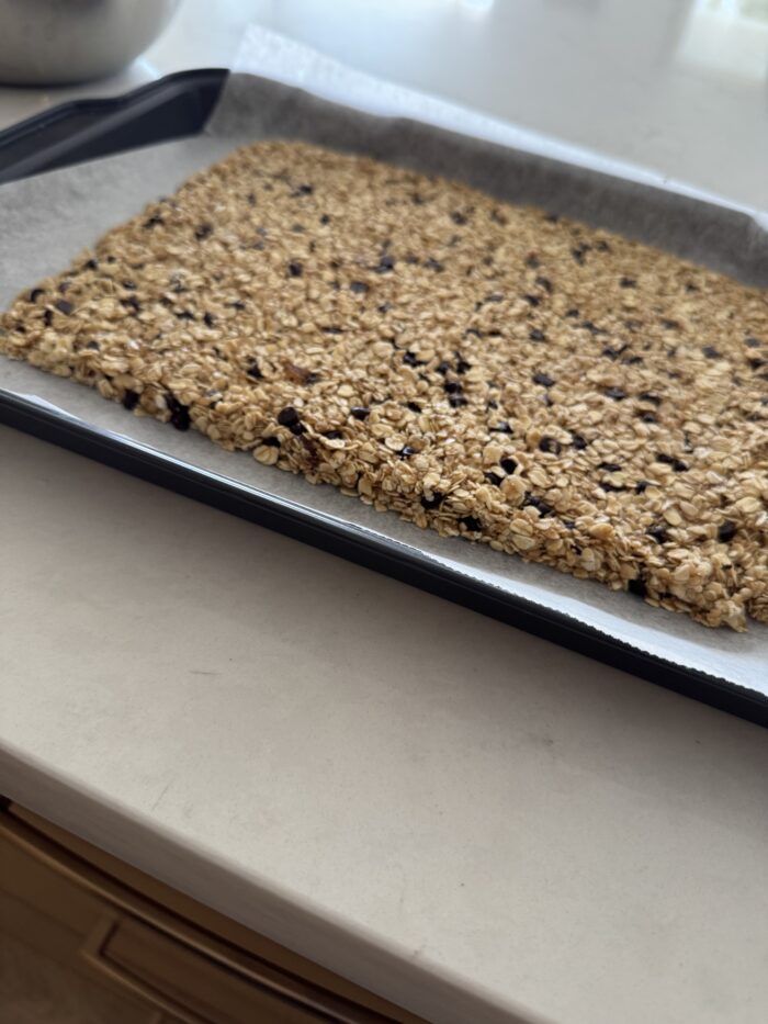 Easy and Delicious Homemade Chocolate Chip Granola Bars Recipe