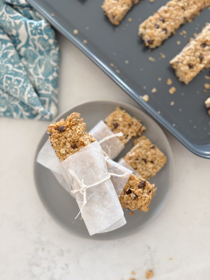 Easy and Delicious Homemade Chocolate Chip Granola Bars Recipe